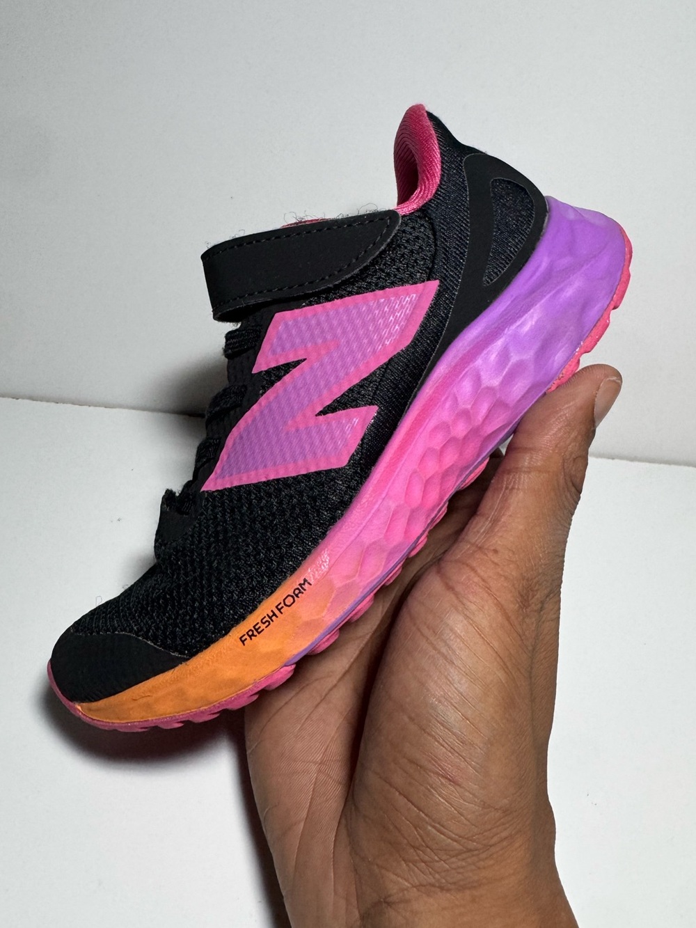 New Balance Kids Black Pink Orange Fresh Foam Trainer Size 12